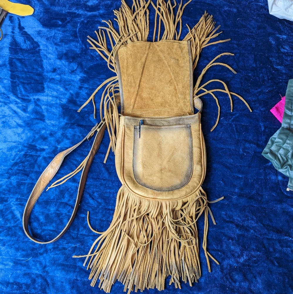 Kobler Leather hand painted w/ Fringe Crossbody/ Messenger Bag UNISEX! - Picture 4 of 12
